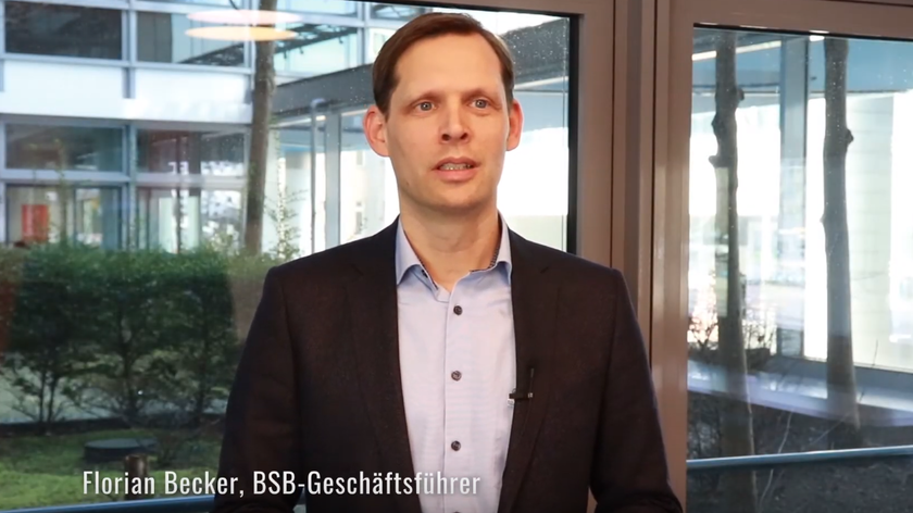 Bauherren sollten in der Corona-Krise versuchen eine gemeinsame Lösungsstrategie mit dem Baupartner zu finden, wie der Bau fortgesetzt werden kann.